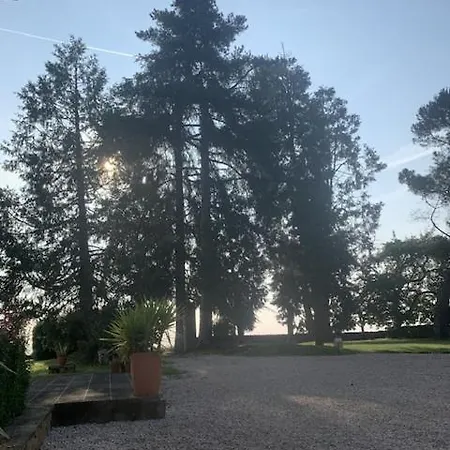 La Teoulere Du Bas 住宿加早餐酒店 3*