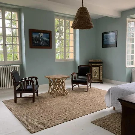 La Teoulere Du Bas 住宿加早餐酒店 3*